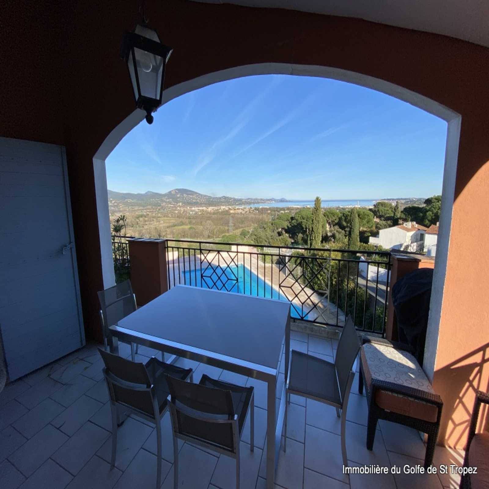 Vente A VENDRE APPARTEMENT 2 CHAMBRES TERRASSE VUE MER FONT MOURIER